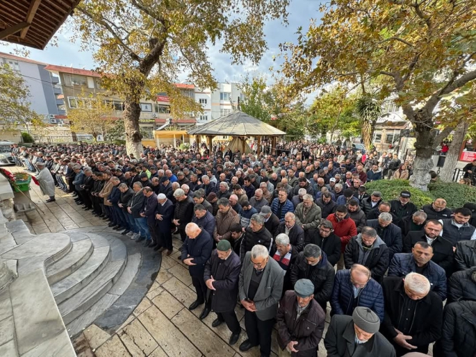 HİLAL BAŞKAN SEVENLERİ TARAFINDAN SON YOLCULUĞA UĞURLANDI