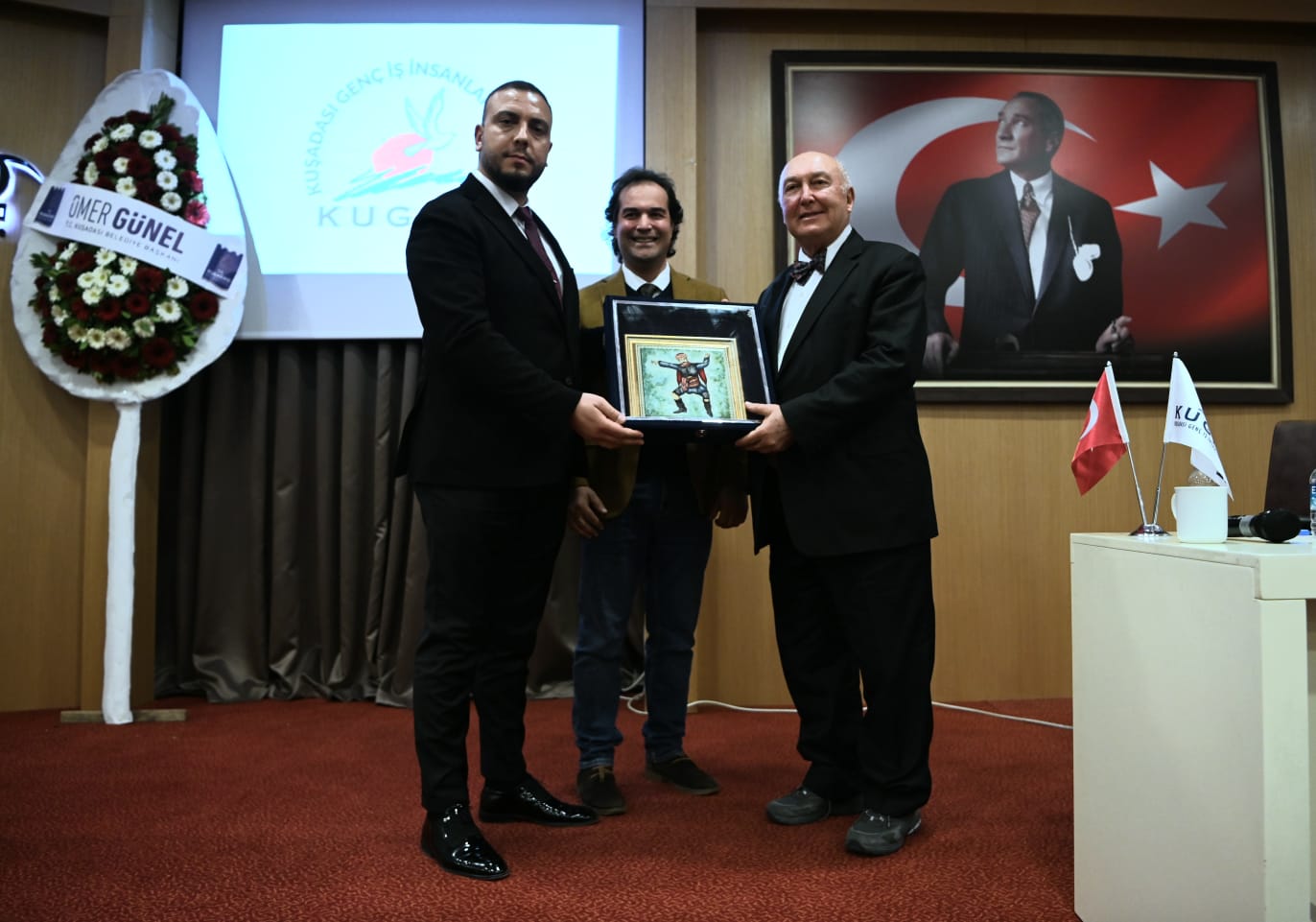 EGE DENİZİ’NDEKİ DEPREMLER KUŞADASI’NDA ELE ALINDI