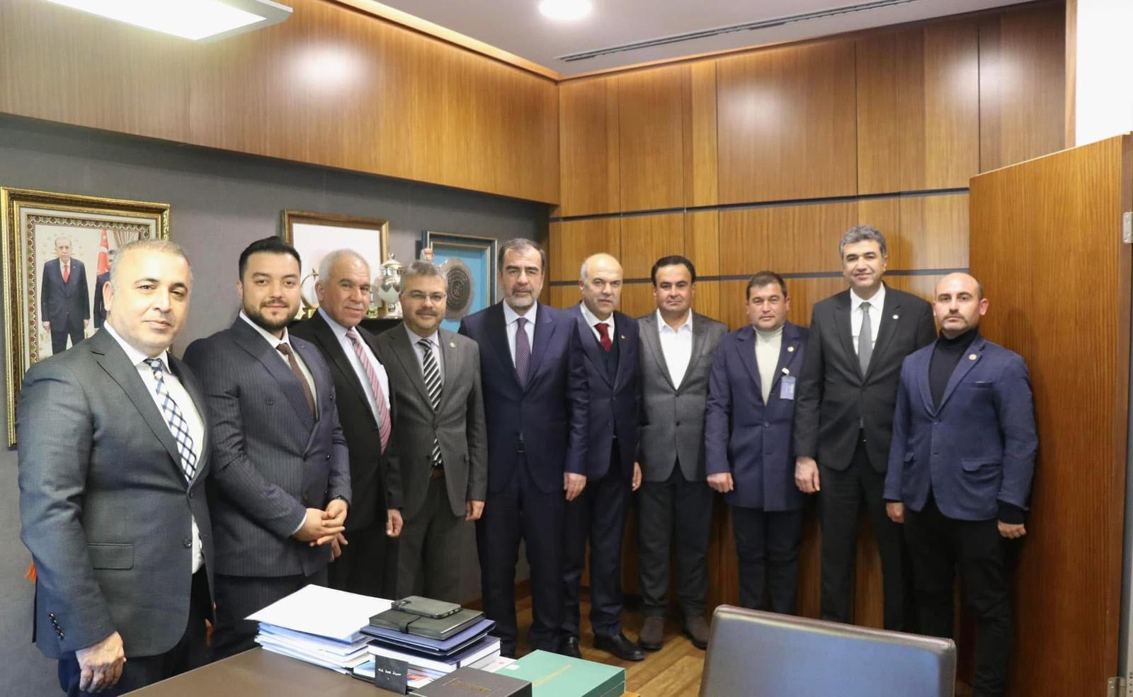 Yönetim Kurulu Başkanımız Mustafa Tanyeri ve Yönetim Kurulu Üyemiz Serkan Tarakçı ve Söke Ak Parti yönetim kurulu üyeleri ile birlikte 24 Şubat 2025 tarihinde Ankara’ya gitti. Başta desteklemeler, azmakların temizlikleri için sallama kepçe, sulama kaynaklarımızın verimli kullanılması konularda raporlar hazırlandı.