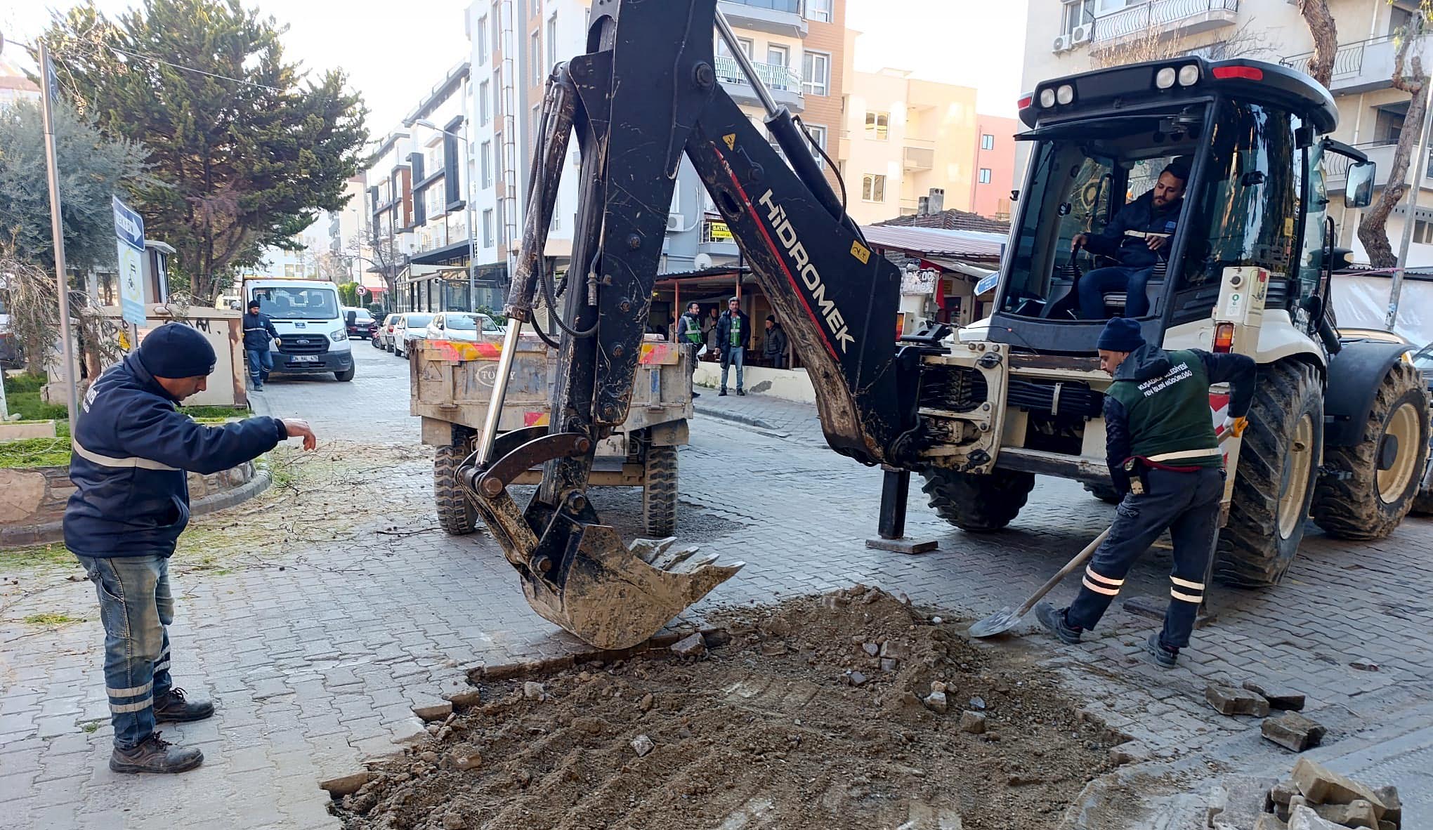 YOL YAPIM ÇALIŞMALARI BAYRAKLIDEDE MAHALLESİ İLE DEVAM EDİYOR