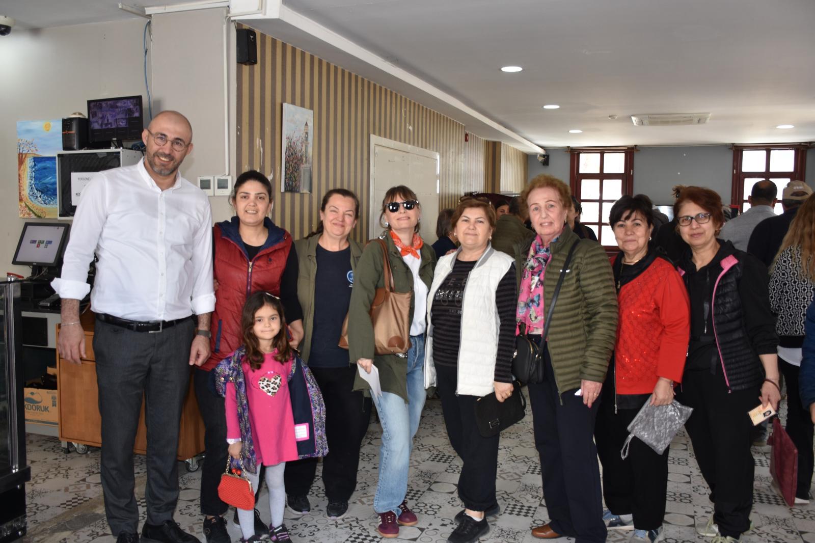 BAŞKAN ZENCİRCİ OYUNU KULLANDI MARTİNEÇKA BİLEKLİĞİNİ SANDIĞA BAĞLADI