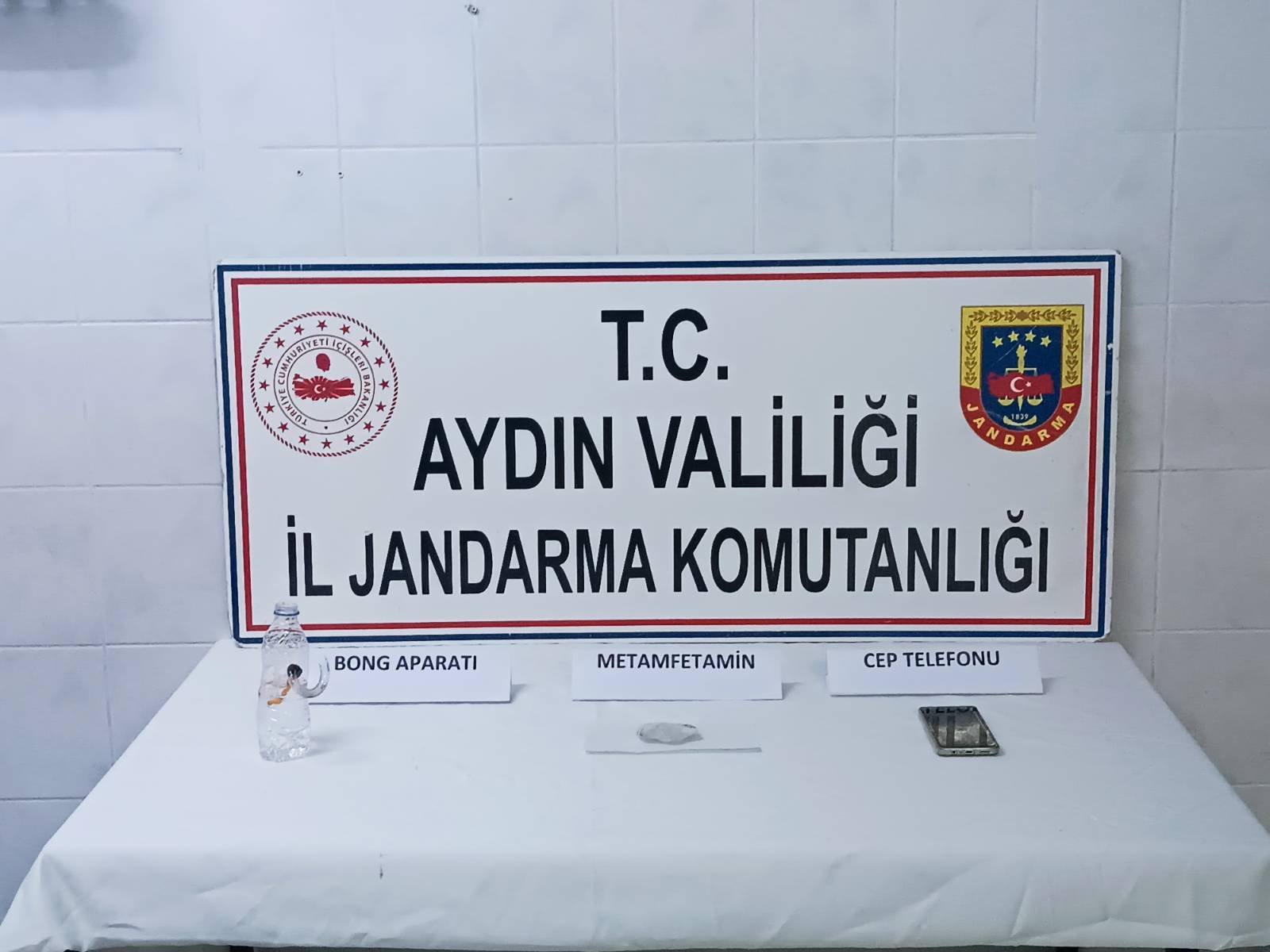 Paketleri Hazırladı Ama Kaçamadı! Didim’de Jandarmadan Uyuşturucu Operasyonu
