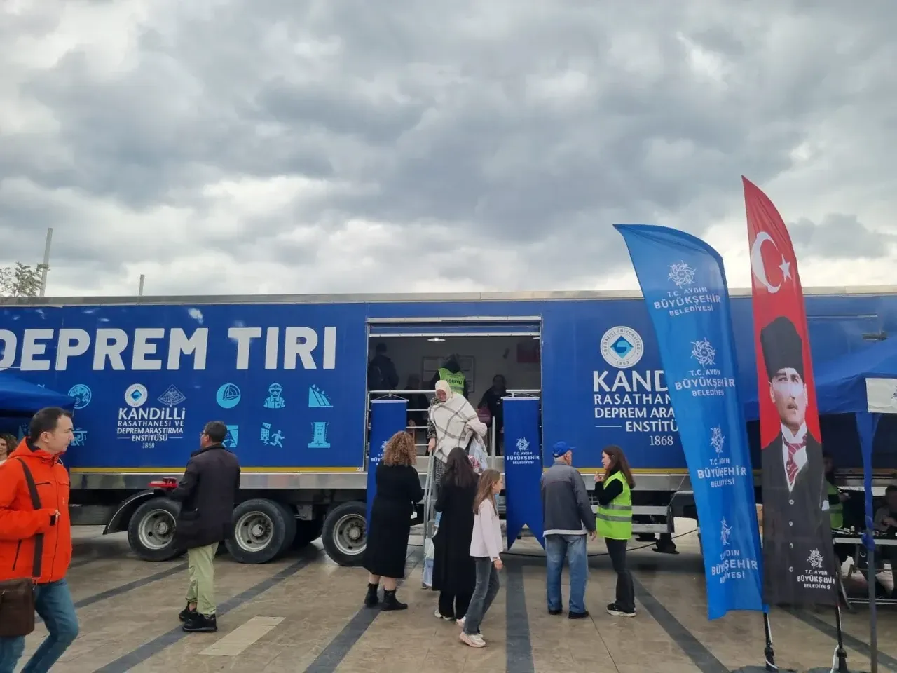 Aydın’da Deprem Tatbikatı: Simülasyon Tırıyla Farkındalık Etkinliği