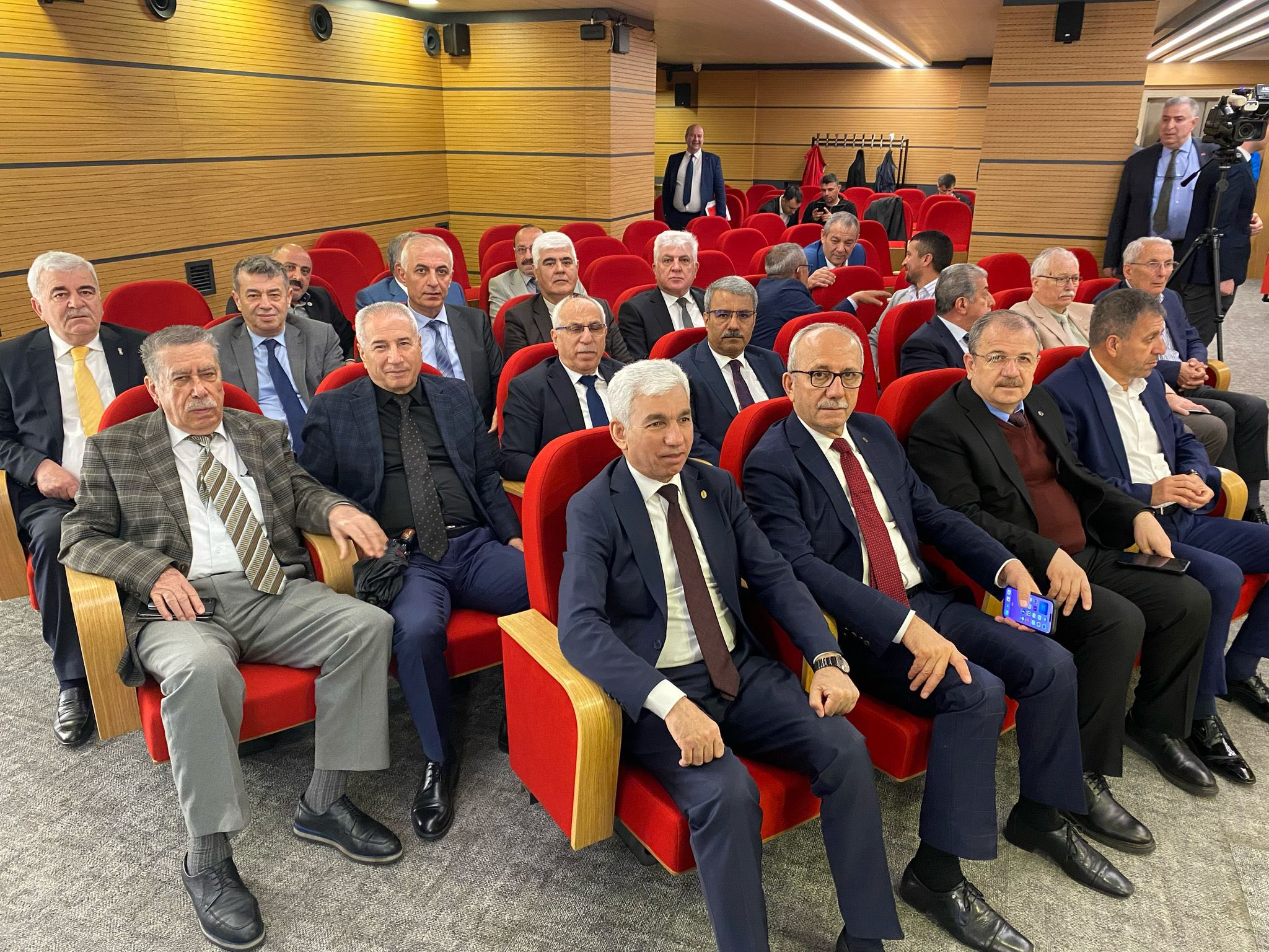 Esnafa Dijital Destek: AYESOB, TESK Toplantısında Yeni Hizmetleri Duyurdu