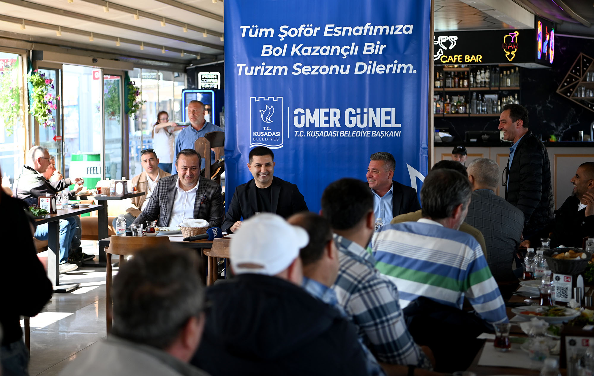 BAŞKAN ÖMER GÜNEL TAKSİ ESNAFIYLA BİR ARAYA GELDİ