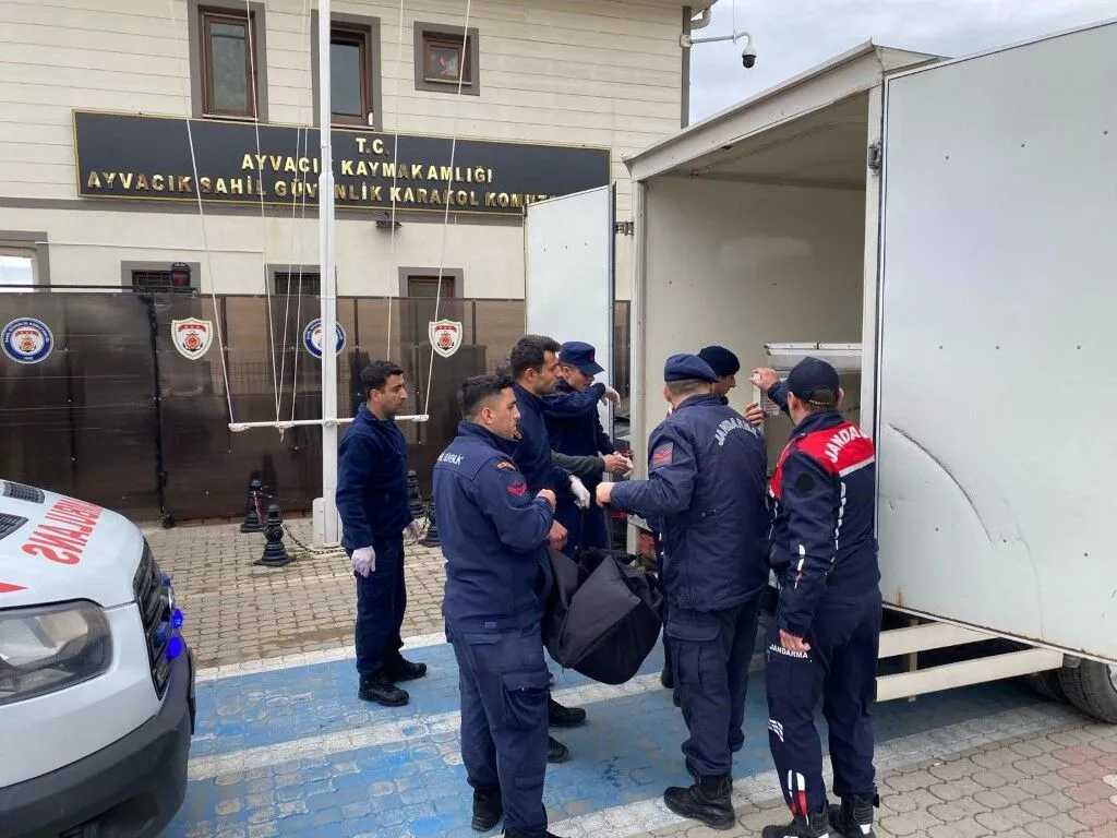 Umuda Yolculuk Kabusa Döndü: 5 Göçmen Hayatını Kaybetti, Kurtarma Çalışmaları Sürüyor