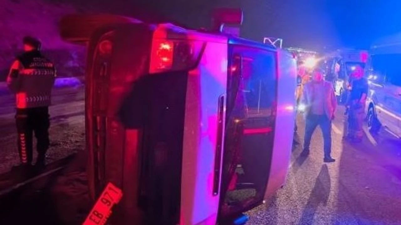 Taziyeden dönerken kaza geçirdiler: Bir kişi hayatını kaybetti