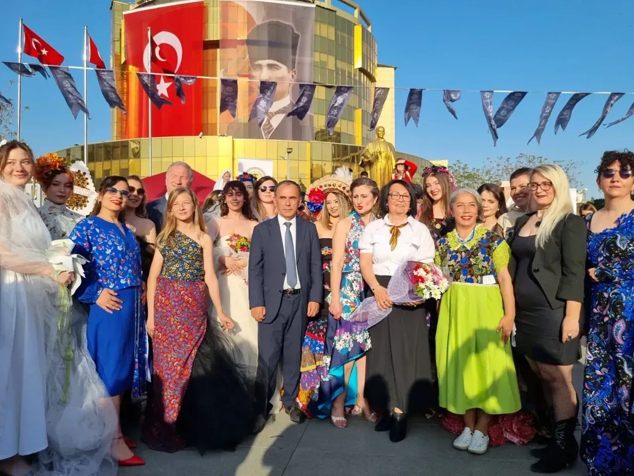 Konya’dan Aydın’a moda yolculuğu: Sümerbank desenleri podyuma taşındı