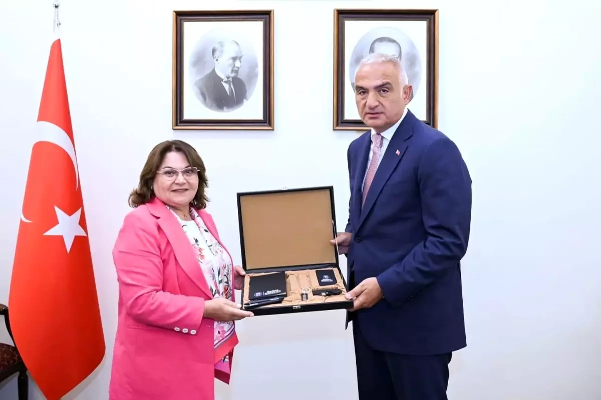 Başkan Gençay, Bakan Ersoy ile Buluştu