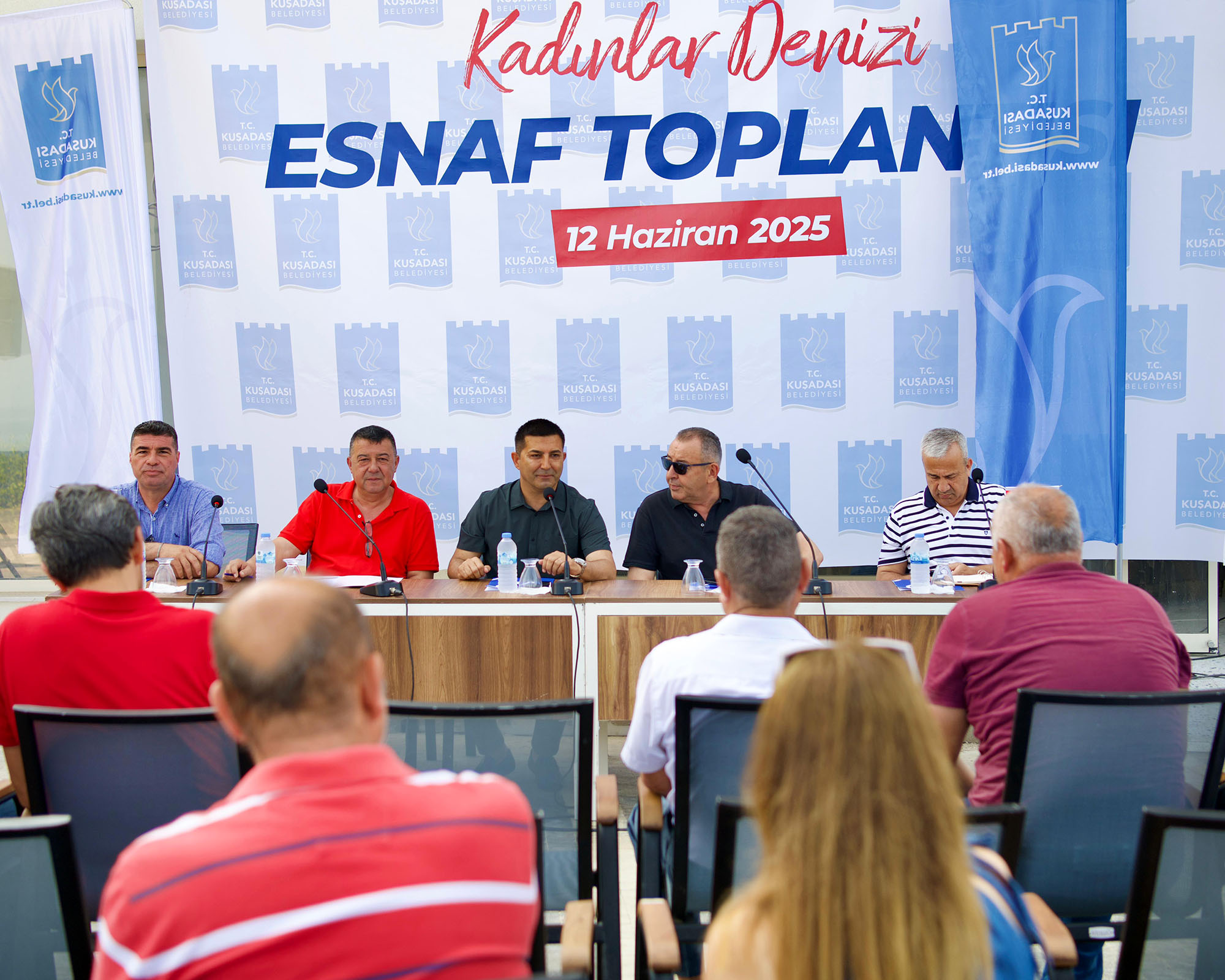 BAŞKAN ÖMER GÜNEL “KADINLAR DENİZİ ESNAFININ BİRÇOK SORUNUNU ÇÖZDÜK”
