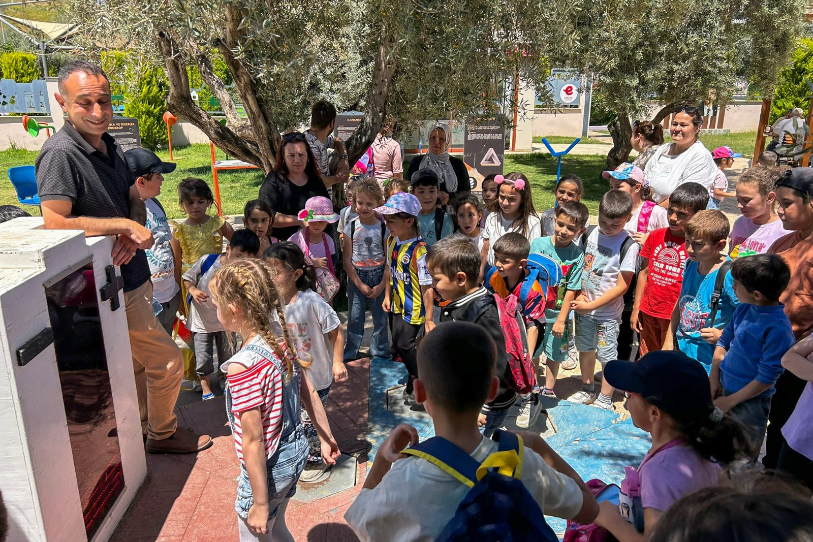 EFELER’DE BİLİMLE BULUŞMA NOKTASI: AZİZ SANCAR MATEMATİK VE BİLİM PARKI İLGİ GÖRÜYOR