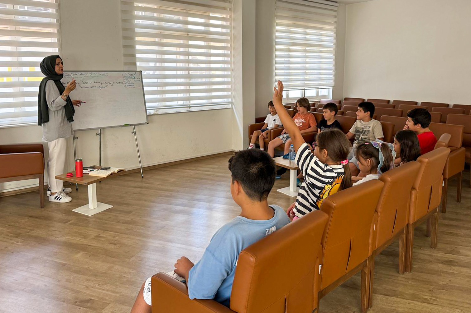 BAŞKAN YETİŞKİN’DEN ÇOCUKLARA TATİL HEDİYESİ