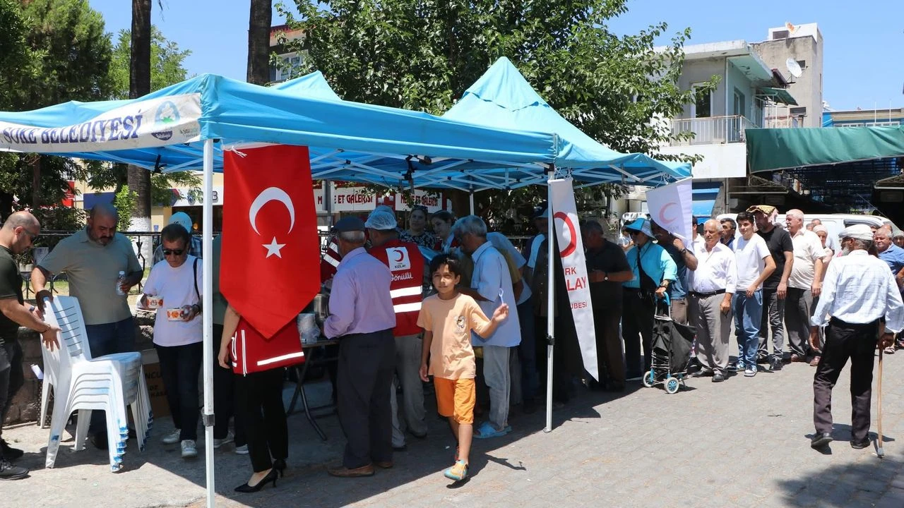 Söke’de Kızılay’dan Aşure Bereketi