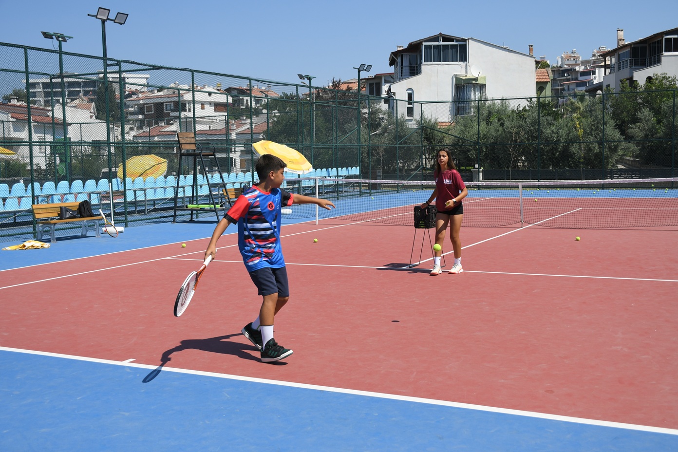 KUŞADASI BELEDİYESİ’NDEN GELECEĞİN SPORCULARINA ÜCRETSİZ EĞİTİM DESTEĞİ