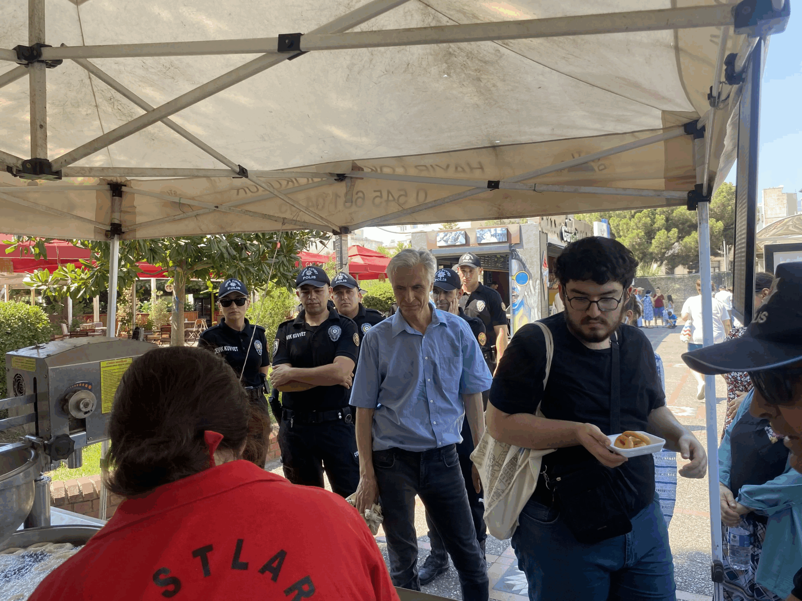 Meslektaşları Yalnız Bırakmadı: Vefat Eden Polis İçin Lokma Hayrı