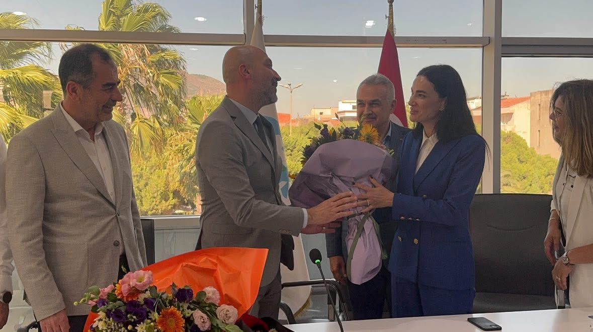 SÖKE’DE YENİ DÖNEM: AK PARTİ HEYETİNDEN BAŞKAN ARIKAN’A ZİYARET