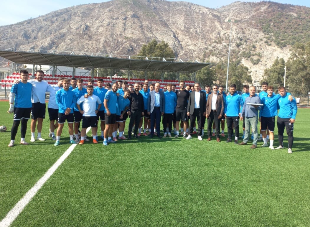 AK Parti’den Sökeli futbolculara ziyaret