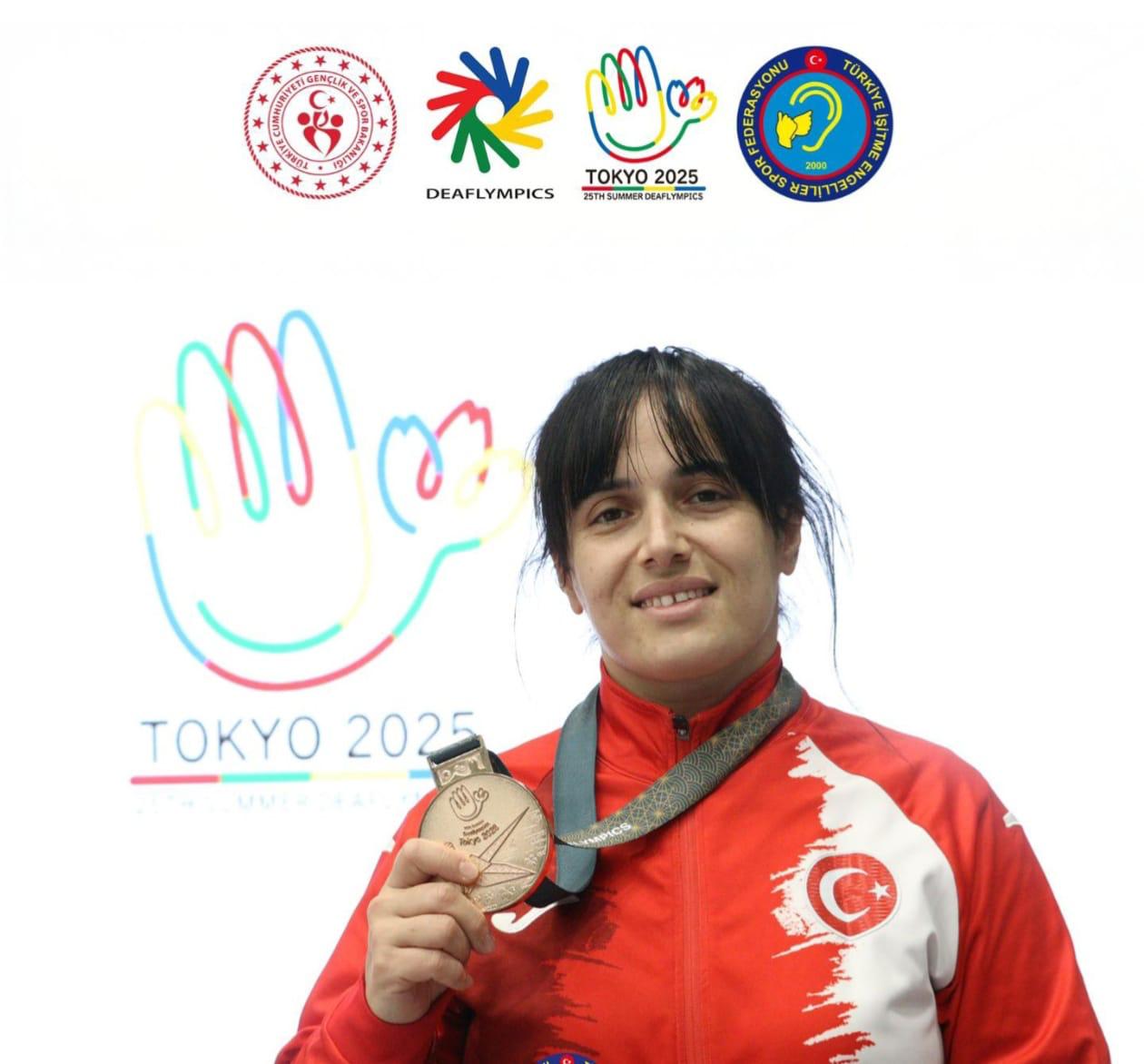 SPORCUMUZ YADİGAR TALAYHAN’DAN DEADLYMPİCS’TE BRONZ MADALYA