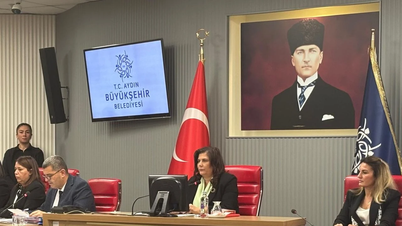 Çerçioğlu, CHP’li Başkanları Tiye Aldı