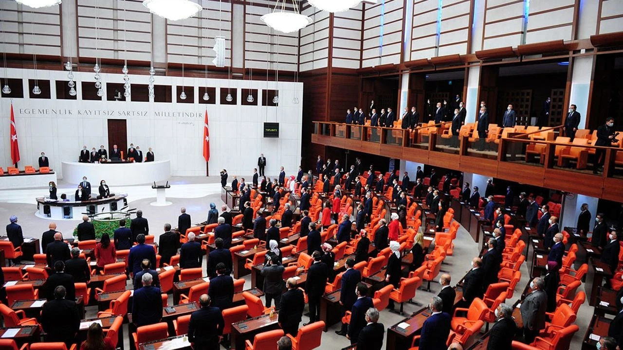 Meclis’ten Emlak ve Araç Satışlarına Yeni Harç Düzenlemesi