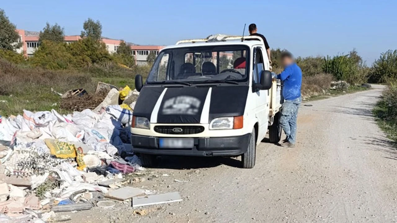 EFELER’DE KAÇAK MOLOZ DÖKÜMÜNE 47 BİN TL CEZA