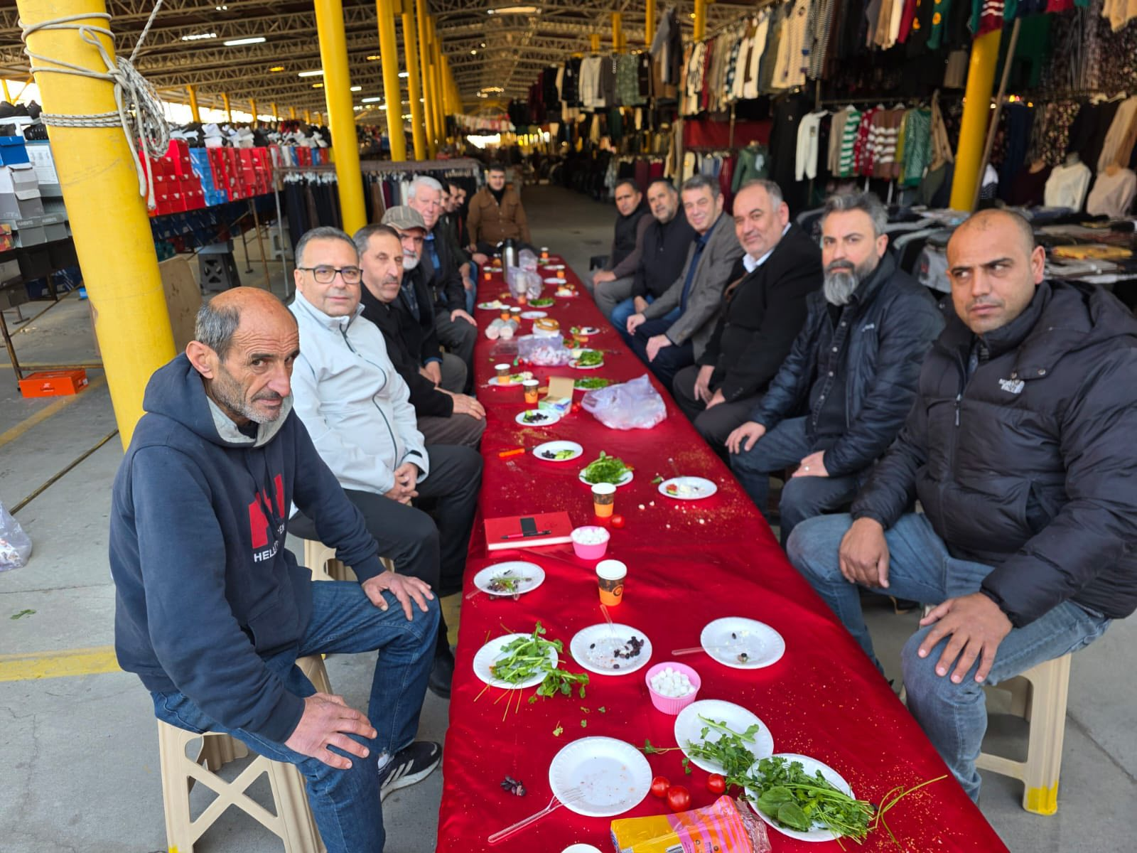 Söke Çarşamba Pazarı’nda Esnaf Kahvaltısı Düzenlendi