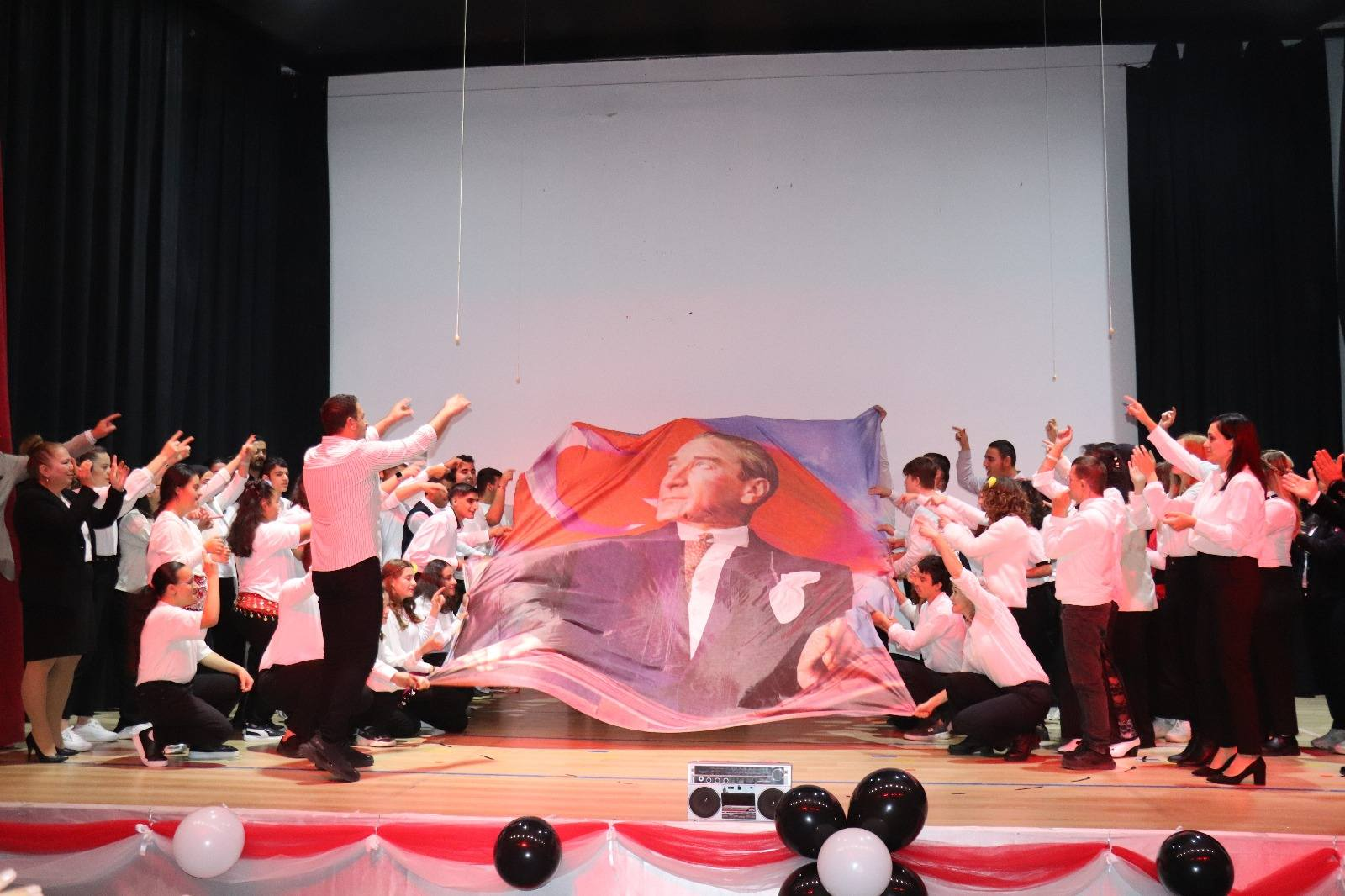 3 Aralık Dünya Engelliler Günü’nde Anlamlı ve Duygu Dolu Program