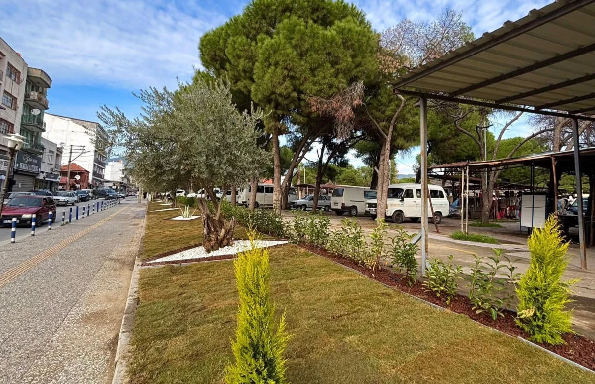 Söke Belediyesi’nden Albayrak Caddesi’ne Modern Peyzaj Dokunuşu