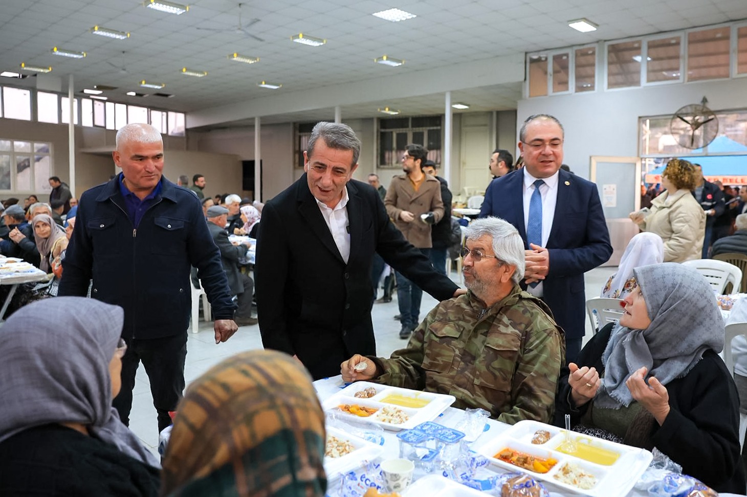 EFELER’İN İLK İFTAR SOFRASI ALANLI MAHALLESİ’NDE KURULDU