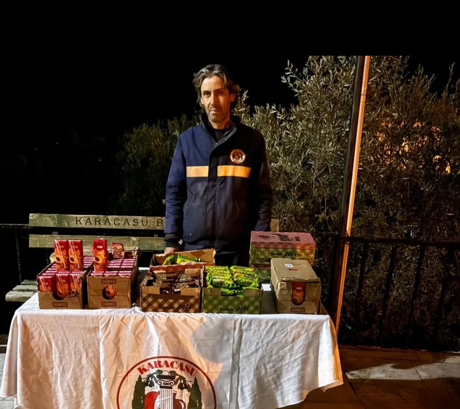 Karacasu’da Teravih Sonrası İkram Geleneği Sürüyor
