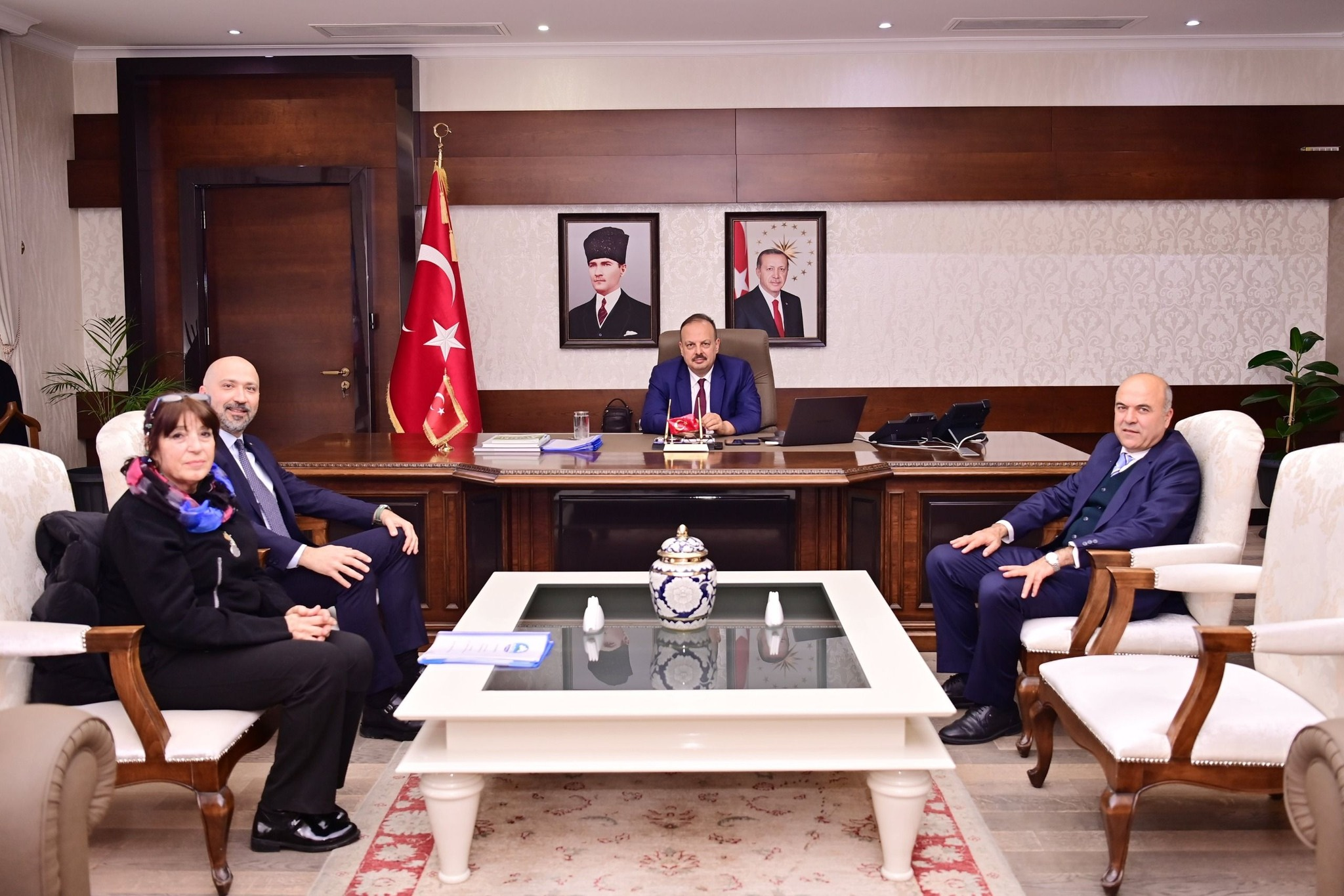 Başkan Arıkan ve AK Parti İlçe Başkanı Oğuz’dan Vali Canbolat’a Ziyaret