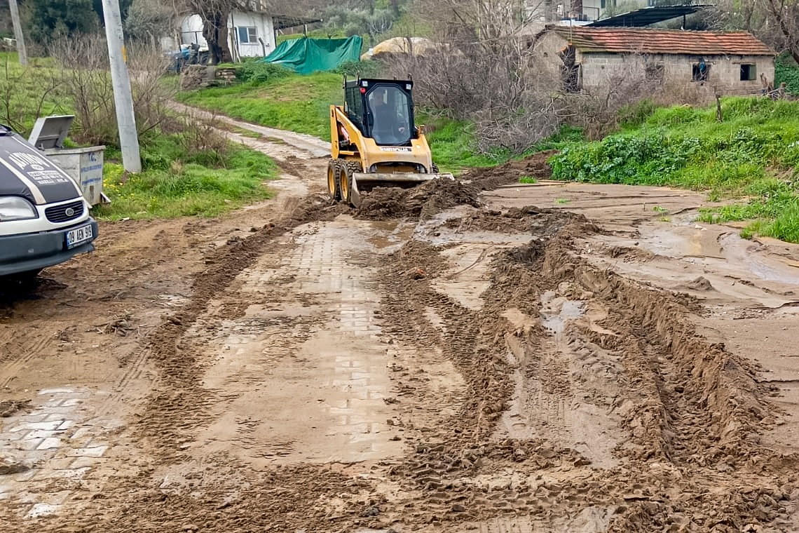 EFELER BELEDİYESİ YOĞUN YAĞIŞLARA KARŞI TEYAKKUZDA