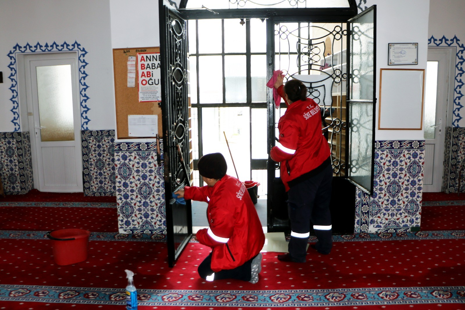  Söke Belediyesi’nden Ramazan öncesi camilerde kapsamlı temizlik