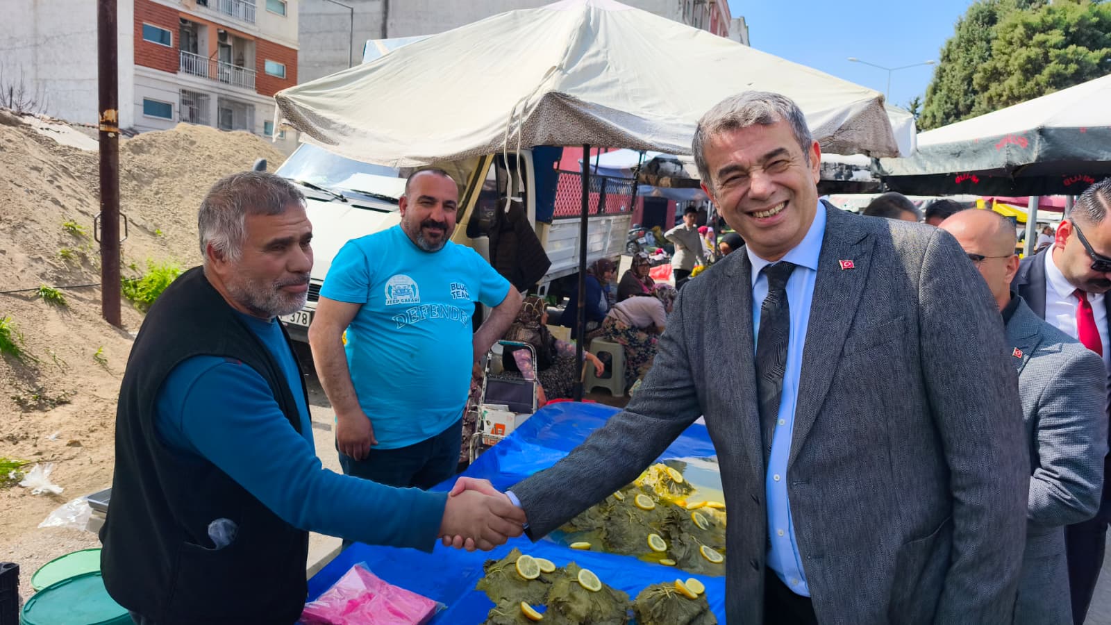 Mahalle arası pazarlar tepki çekiyor: “Kapalı pazar yerlerine taşınsın”