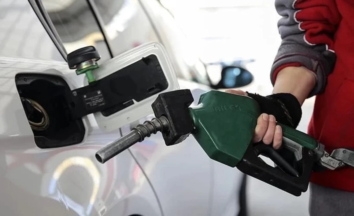 MOTORİN VE BENZİNE BÜYÜK ZAM