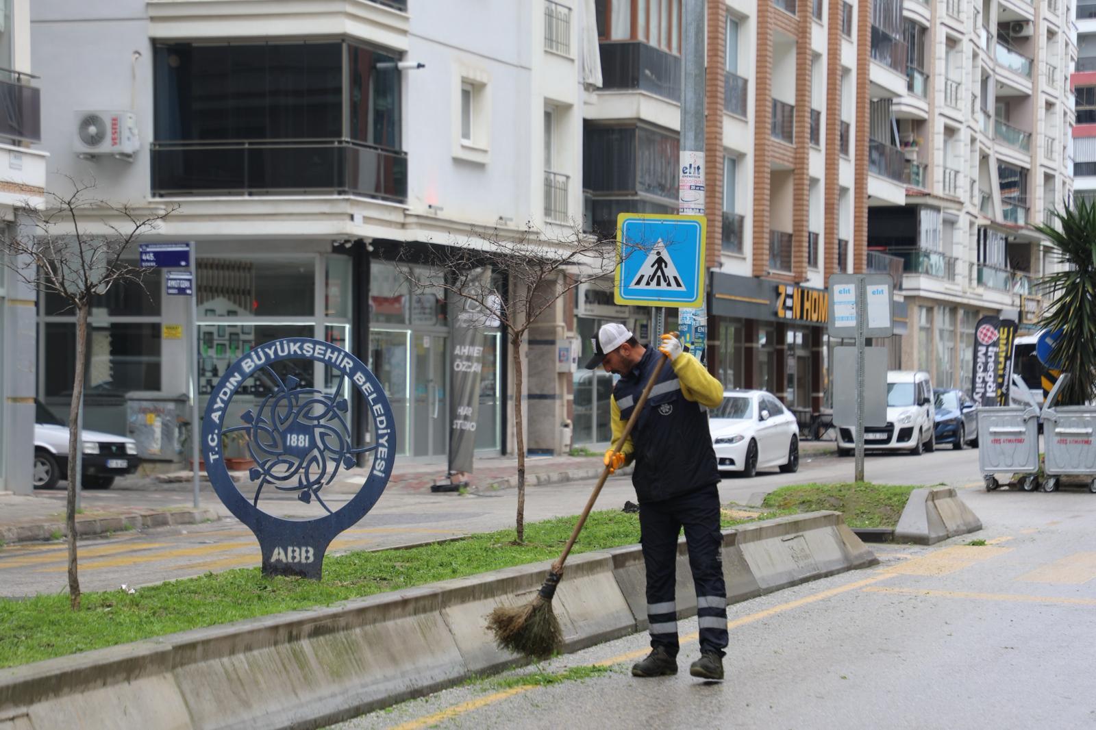 BAŞKAN ÇERÇİOĞLU’NDAN GERMENCİK VE İNCİRLİOVA’DA YEŞİL ALANLARA ‘BAHAR’ DOKUNUŞU
