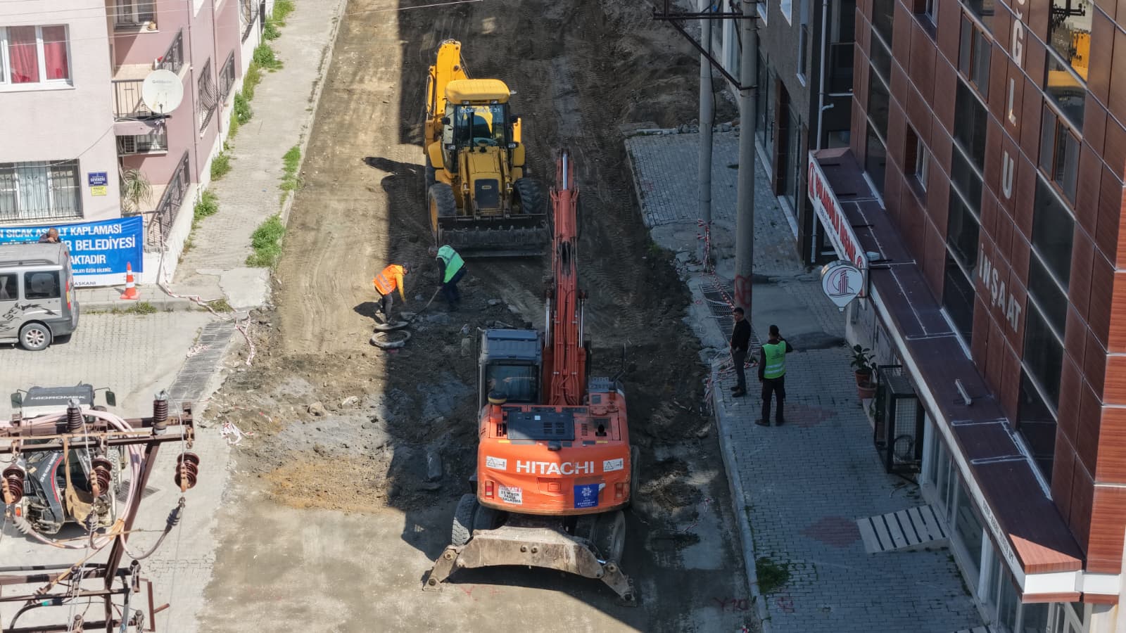 BAŞKAN ÇERÇİOĞLU’NDAN SÖKE’DE YOL YENİLEME ÇALIŞMASI