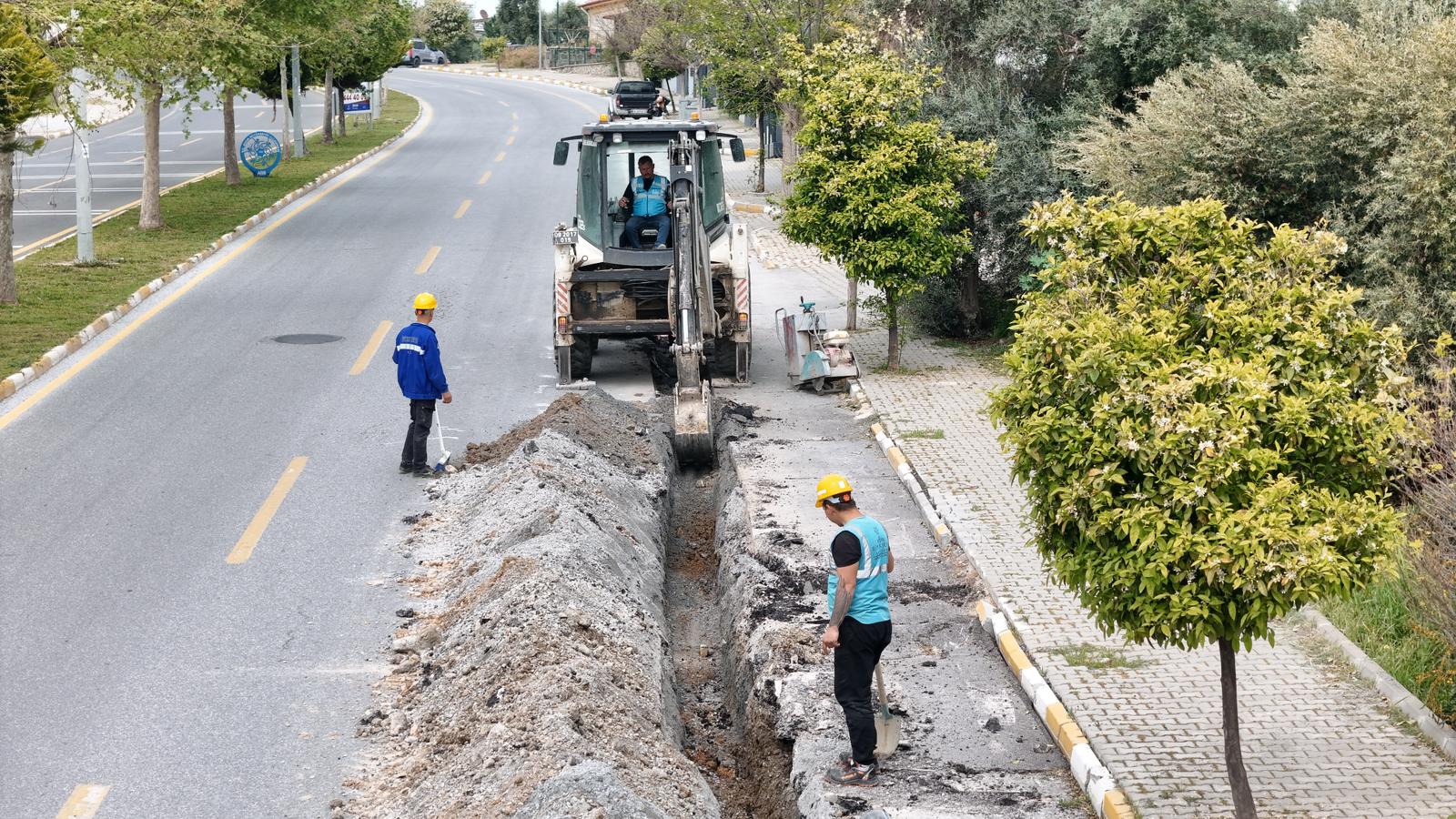 BAŞKAN ÇERÇİOĞLU’NDAN KUŞADASI’NDA ALTYAPI YATIRIMI
