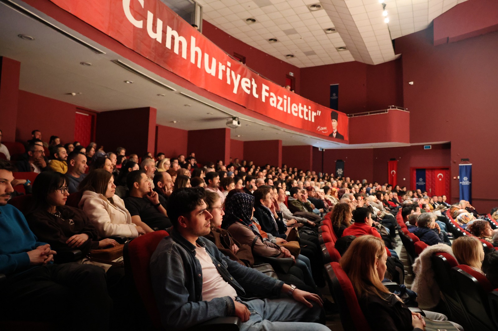 BAŞKAN ÇERÇİOĞLU AYDINLILARI KÜLTÜR VE SANAT ETKİNLİKLERİYLE BULUŞTURMAYI SÜRDÜRÜYOR
