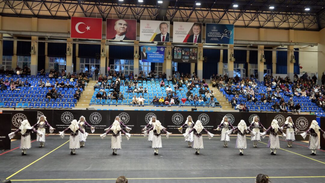 BAŞKAN ÇERÇİOĞLU’NUN DESTEKLERİYLE AYDIN BÜYÜKŞEHİR BELEDİYESPOR’DAN HALK OYUNLARINDA BİRİNCİLİK