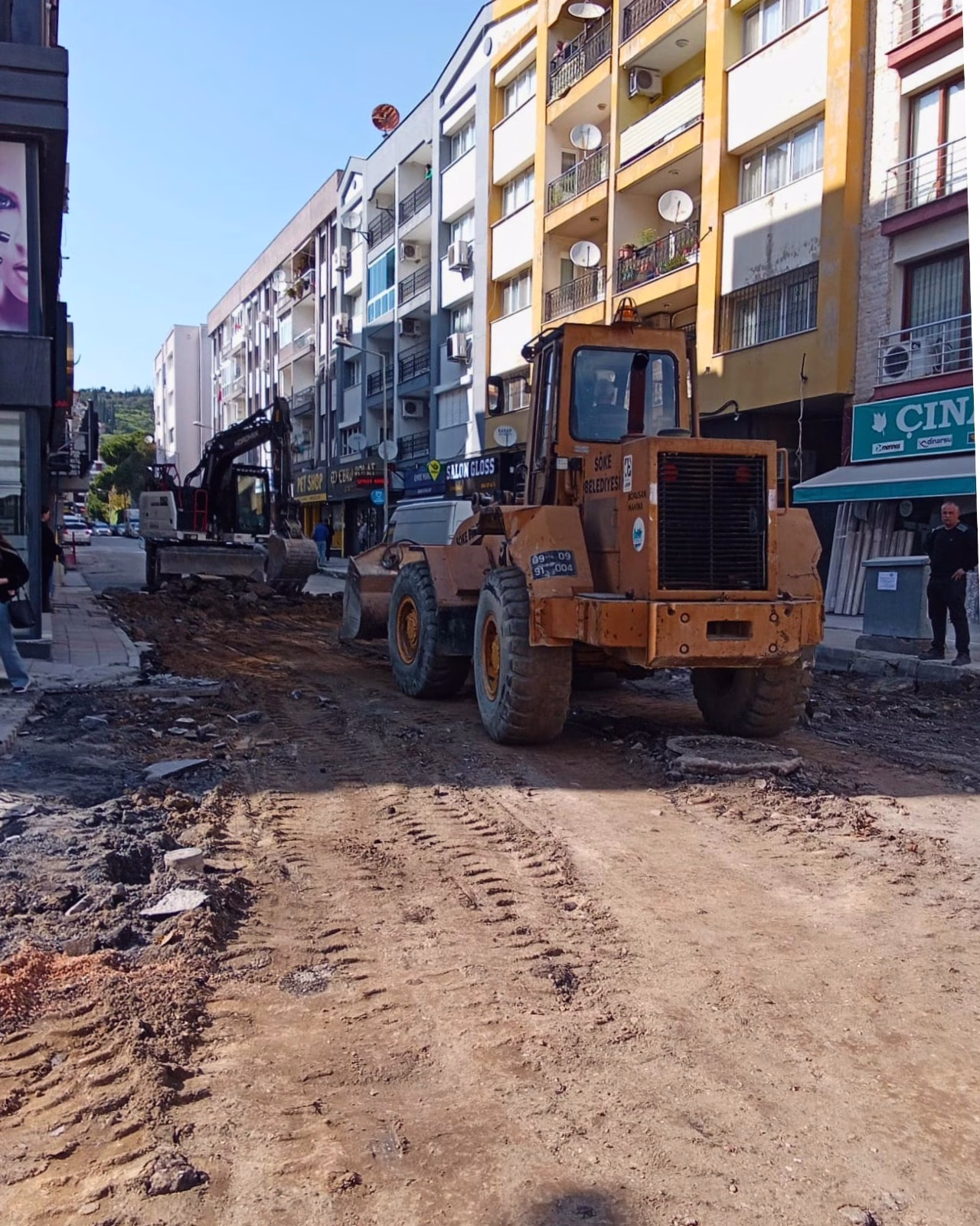 Pullukçu Sokak’ta Yol Yenileme Çalışmalarının İkinci Etabı Başladı