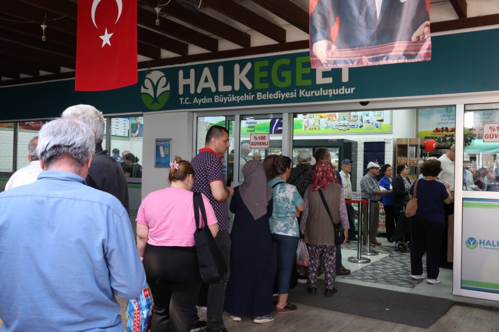 BAŞKAN ÇERÇİOĞLU’NDAN HALK EGE ET ŞUBELERİNDE İNDİRİM
