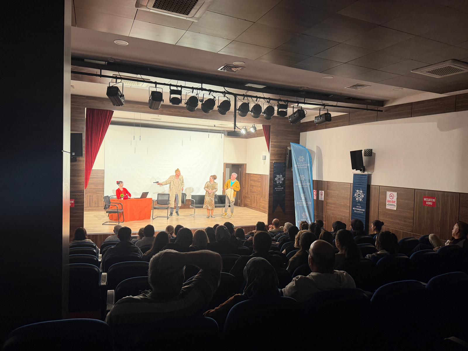 BAŞKAN ÇERÇİOĞLU HER YAŞTAN VATANDAŞI KÜLTÜR VE SANAT ETKİNLİKLERİ İLE BULUŞTURMAYA DEVAM EDİYOR