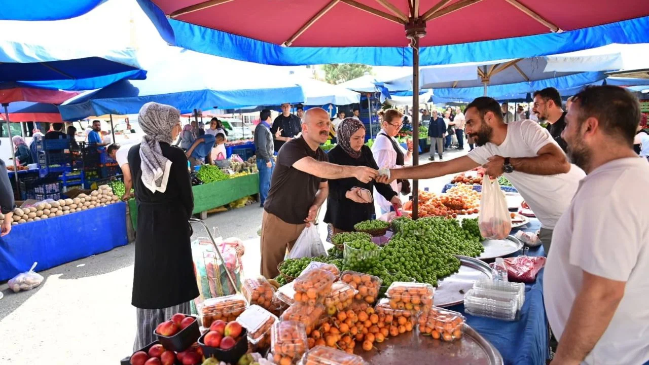 Vali Varol’dan pazar esnafına ziyaret