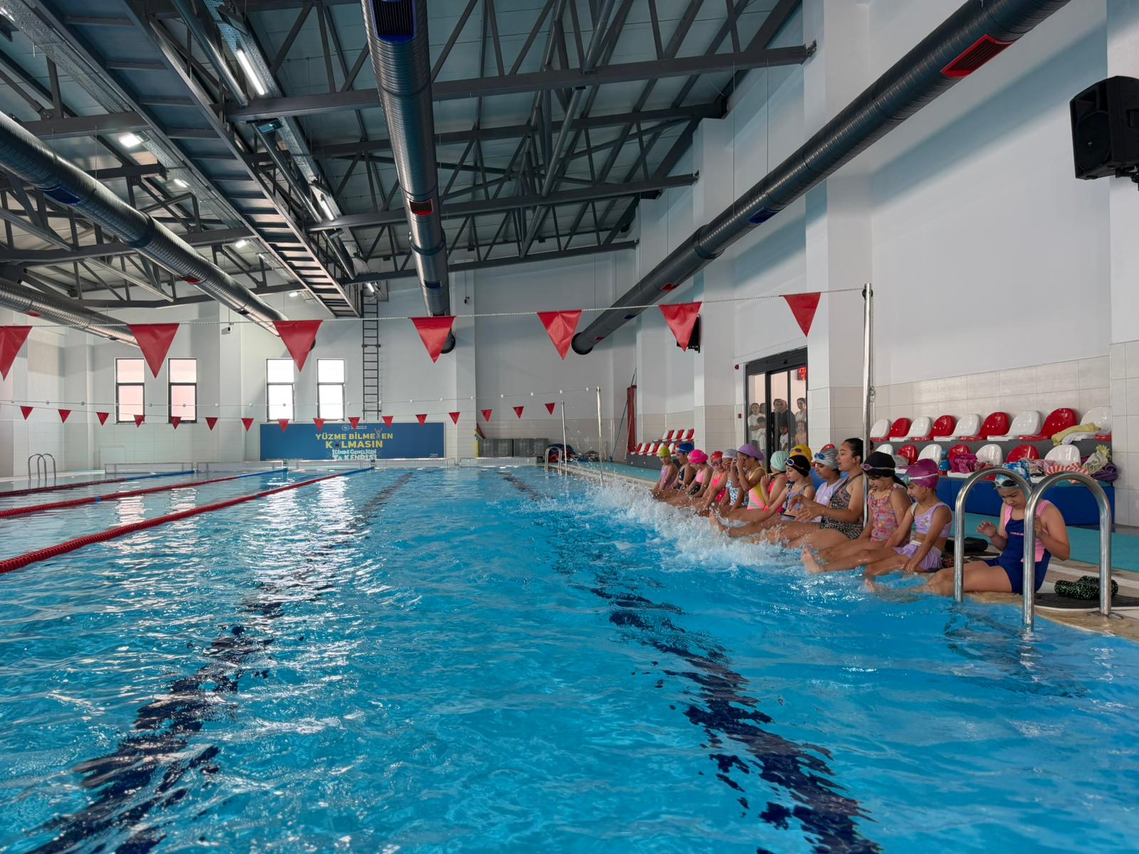 Söke Yarı Olimpik Yüzme Havuzu Kapılarını Açtı
