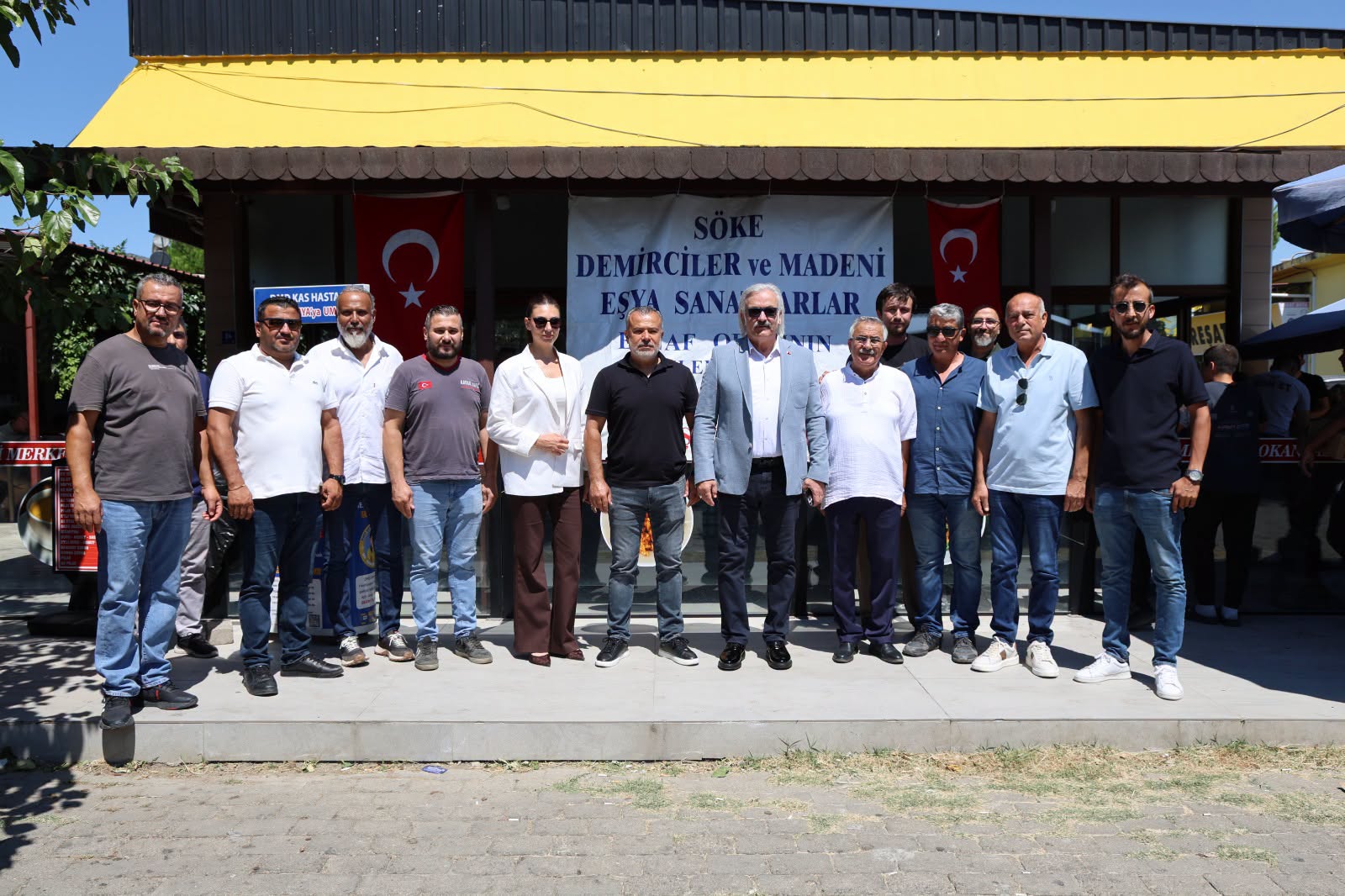 SÖKE DEMİRCİLER ODASI’NDAN GELENEKSEL AŞURE VE TAVUKLU PİLAV HAYRI