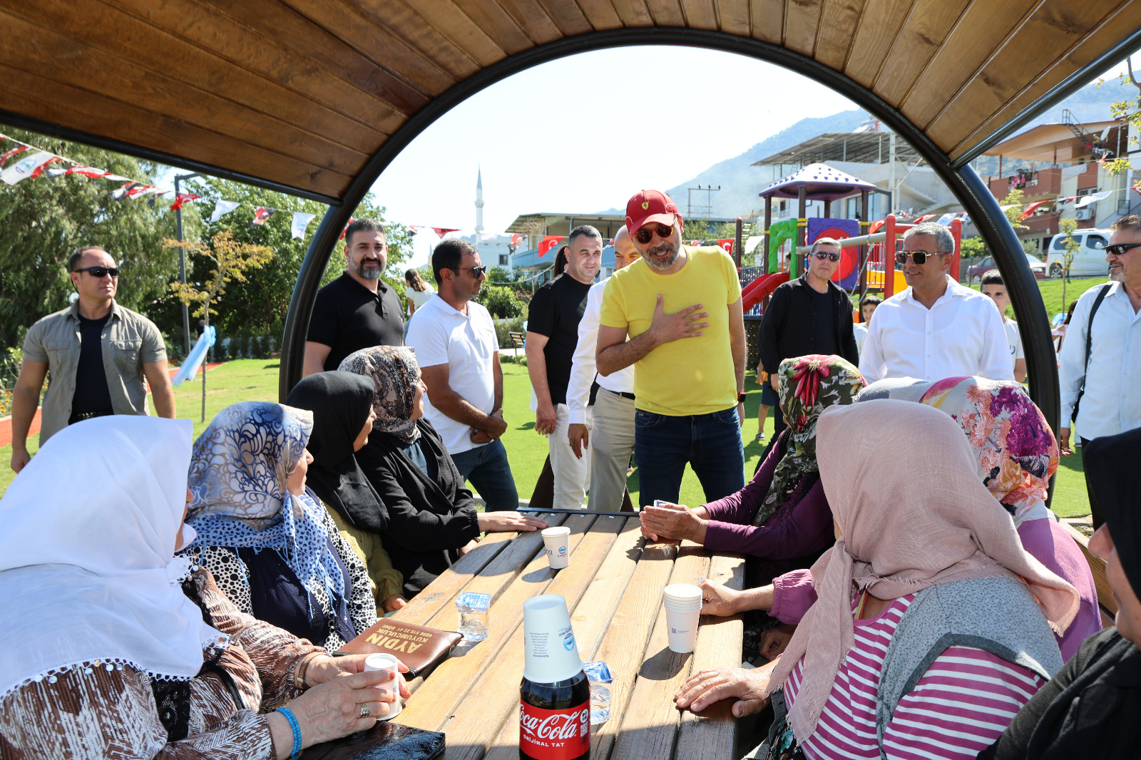 AKÇAKONAK MAHALLESİ’NİN YENİ PARKI HİZMETE AÇILDI