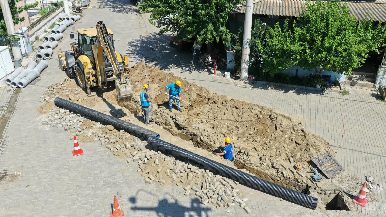 BAŞKAN ÇERÇİOĞLU’NDAN İNCİRLİOVA’DA ALTYAPI YATIRIMI