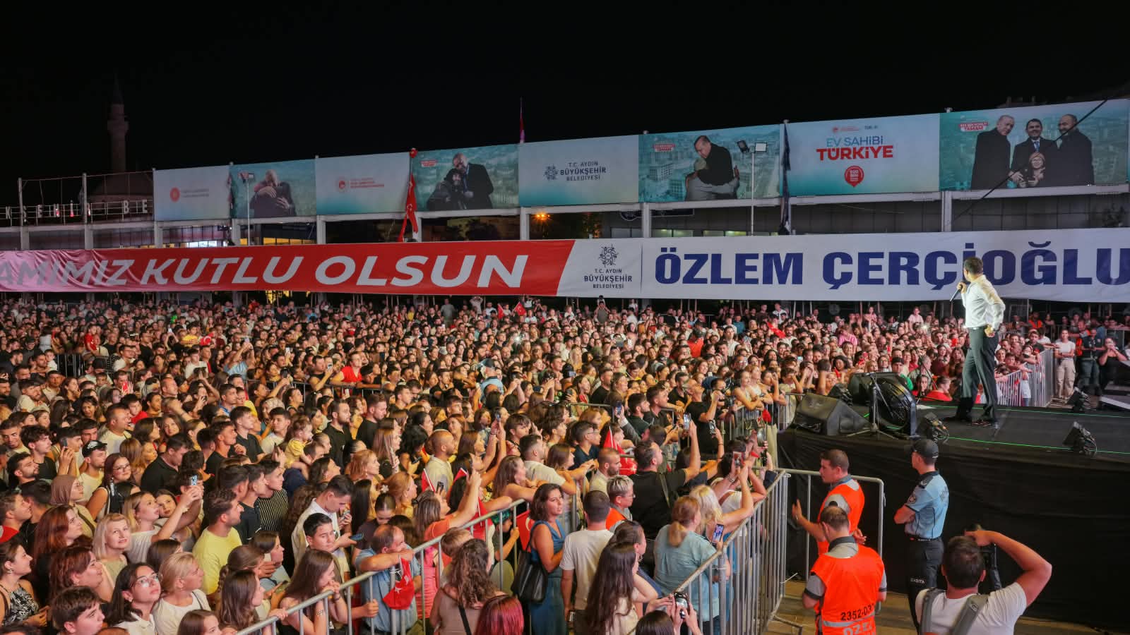 BAŞKAN ÇERÇİOĞLU AYDINLILARI 30 AĞUSTOS ZAFER BAYRAMI’NDA UNUTULMAZ KUTLAMALARLA BULUŞTURDU