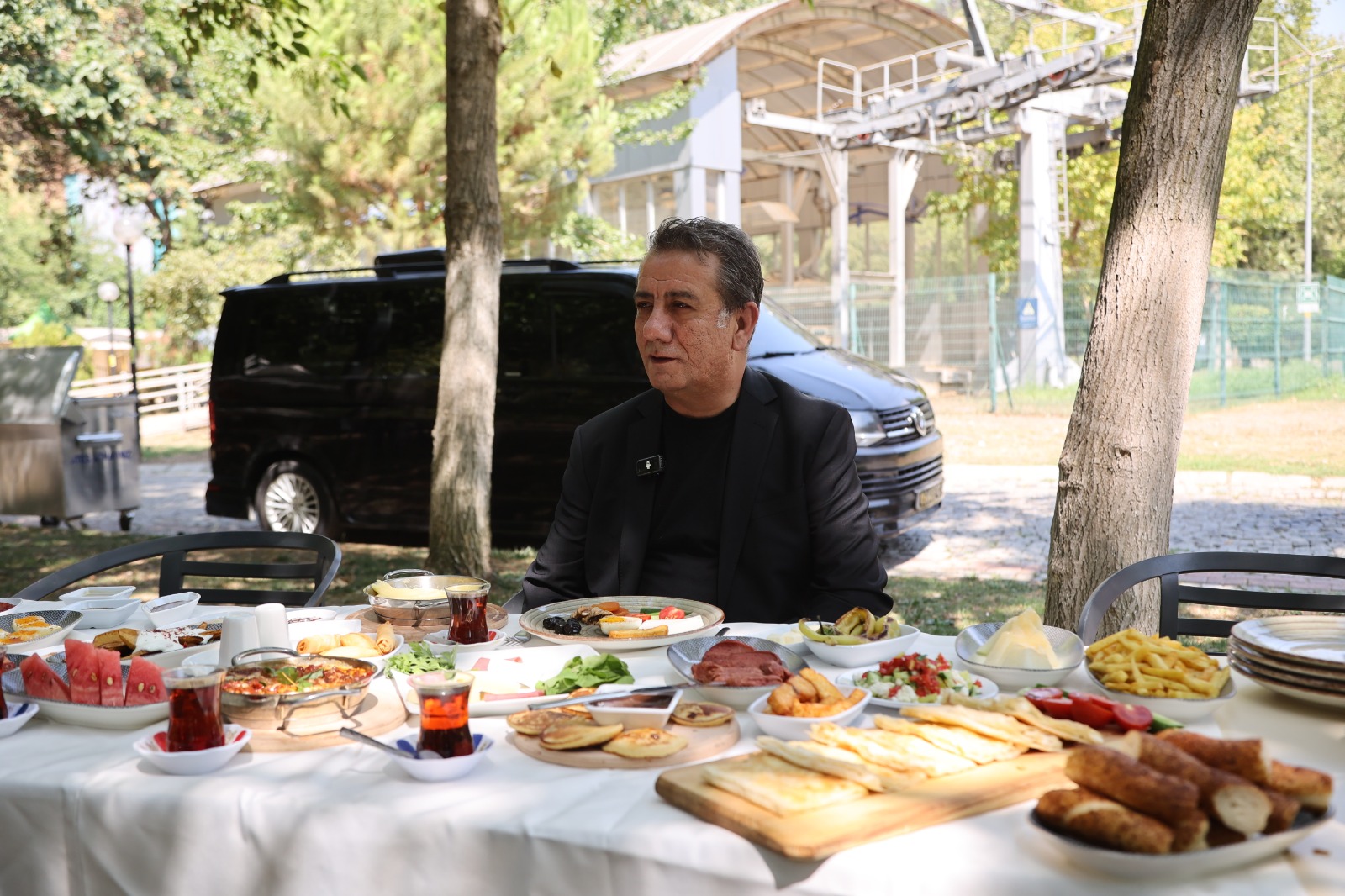 BAŞKAN ANIL YETİŞKİN DUYURDU: PINARBAŞI KAHVALTI EVİ KAPILARINI AÇTI